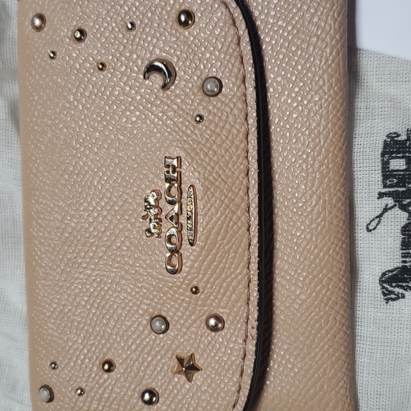 Coach Nude Pink Stud Card Wallet Wristlet - Picture 2 of 7